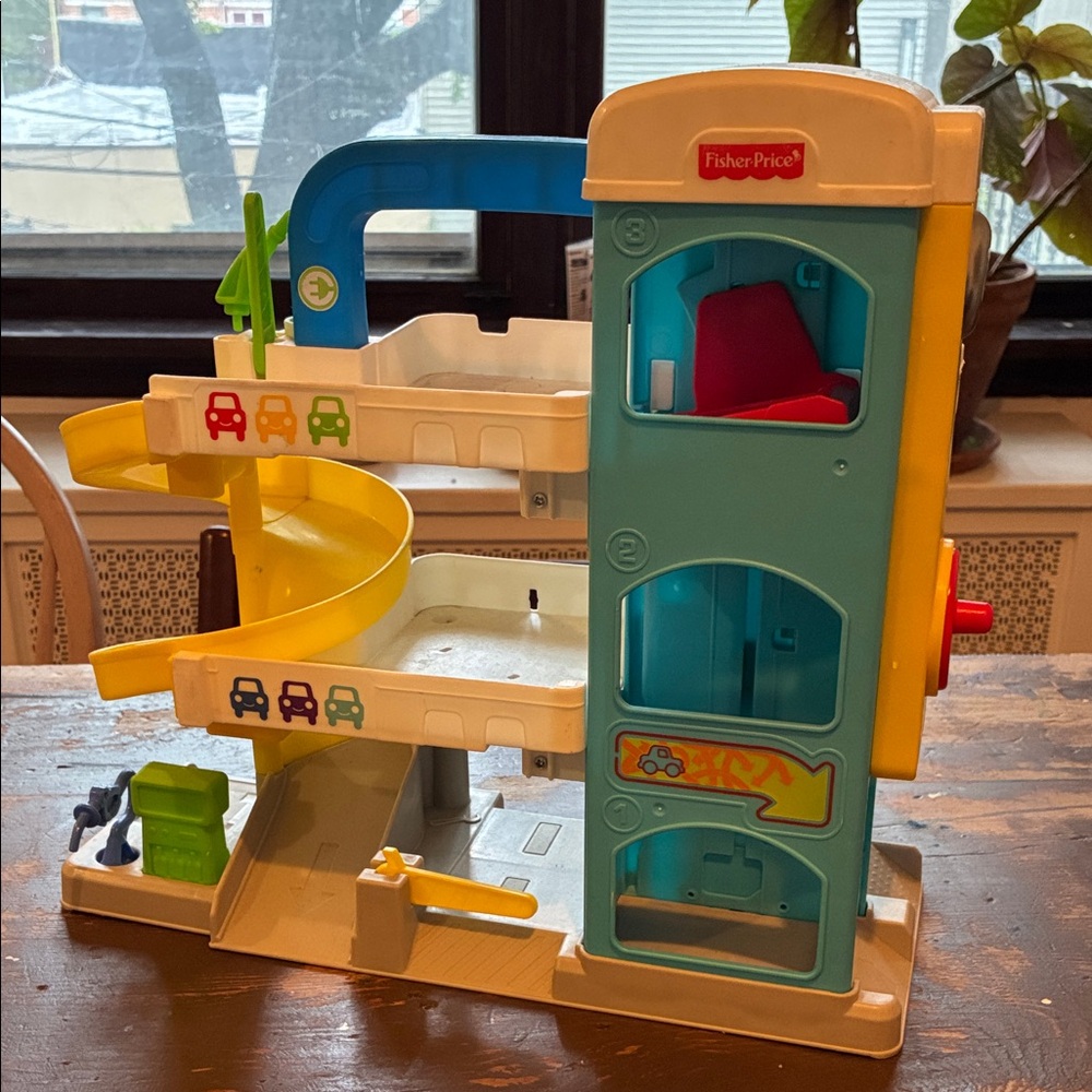 Fisher-Price Classic Car Garage & Ramp
